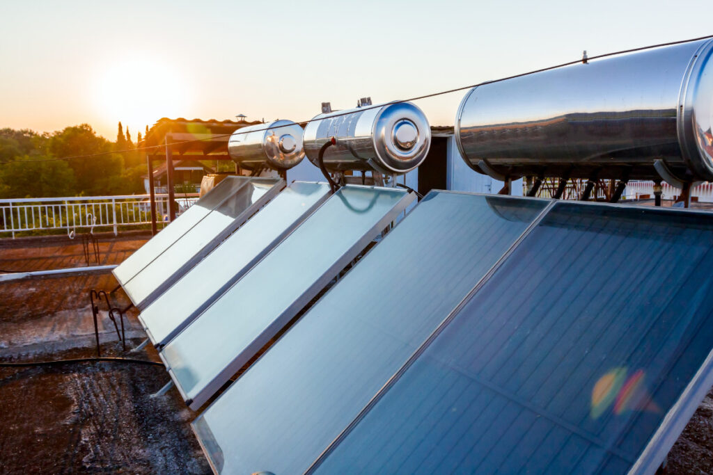 Como reduzir custos nas empresas através da energia solar térmica